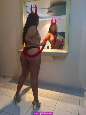 ANIMATE A VIVIR UN TRIO CON AMIGA Y LOS 3 EN EL HOTEL