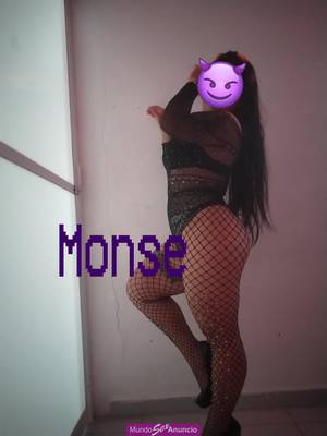 Chicas guapas complacientes jovencitas en Cancún