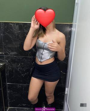 Pettie hermosa natural y discreta