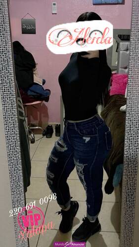 Rica chaparrita culona  recién llegadita aprieto rico