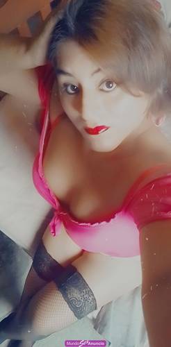 Travesti pasiva ardiente y cariñosa