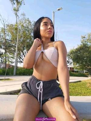 GATITA COLOMBIANA  DE 22 AÑOS ESTRECHITA
