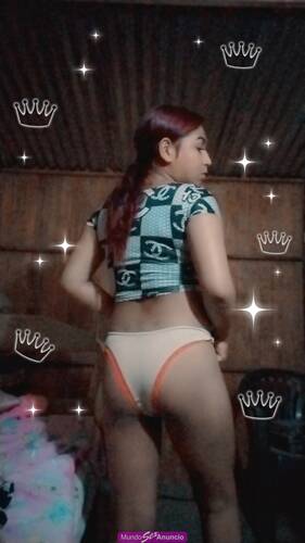 Chica trans sumis complaciente