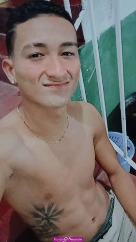 Hola chicas soy Adrián  estoy aquí para complacerte en lo