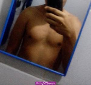 Soy un chico de 20 años disponible para chicas y parejas